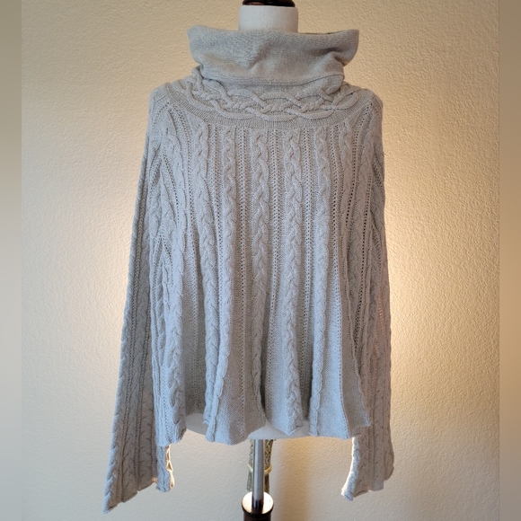 Charlie Brown Sweater. Cable Knit, Swingy Body with Slight Cowl Neck. Size- AU 4 - Picture 2 of 13